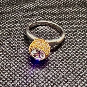 Stunning Henri Bendel Gold Silver Tone Cocktail Ring Size 6‎
